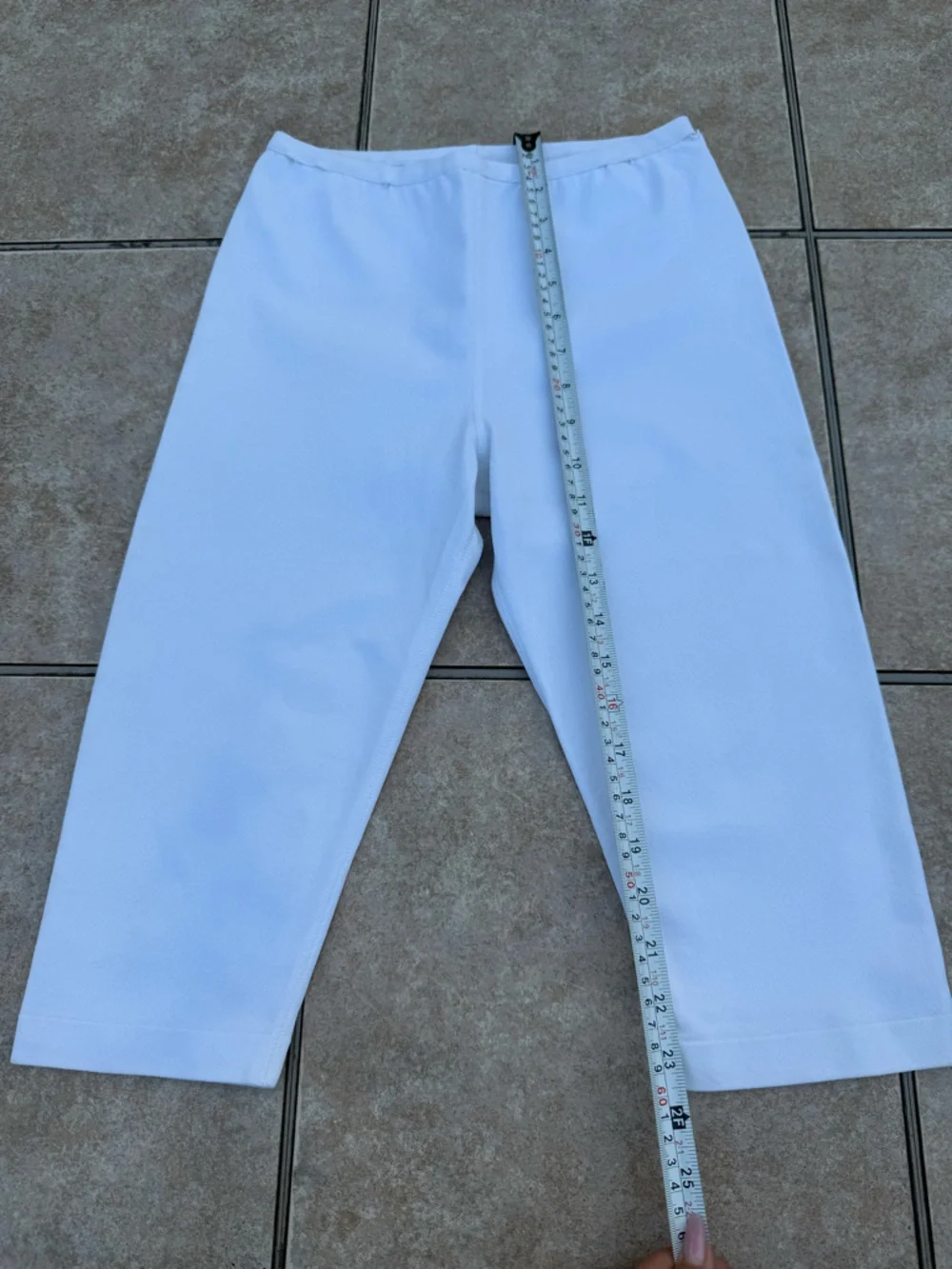 Alaia White Bermuda Leggings - Picture 6 of 12